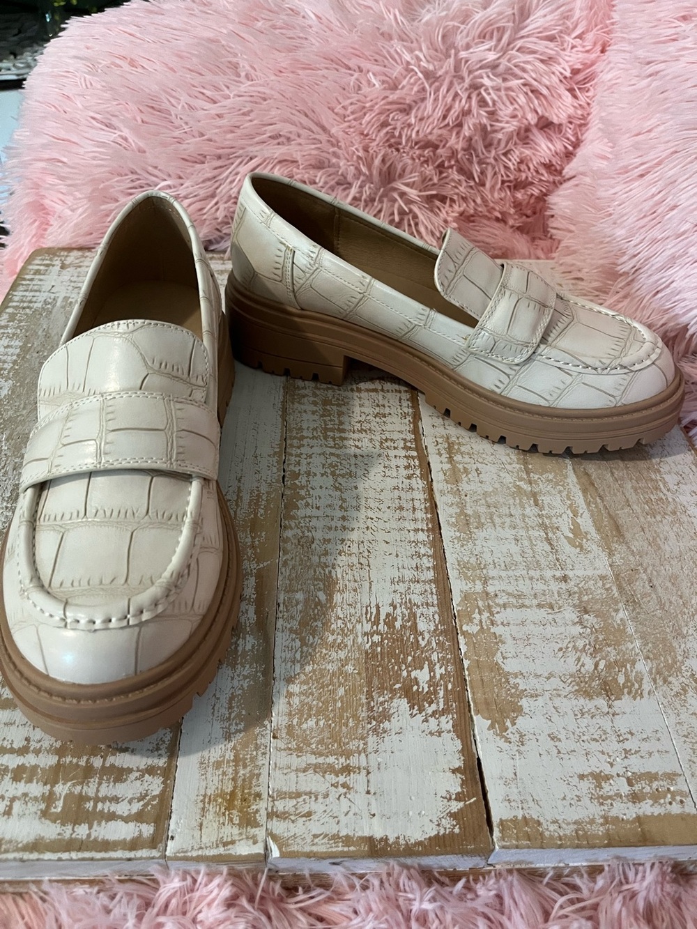 Croc-Embossed Cream Lug Sole Penny Loafers